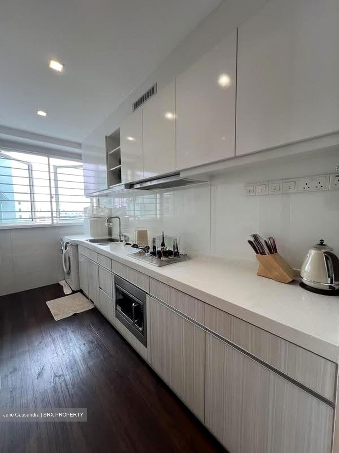 1 Canberra (D27), Condominium #619445771